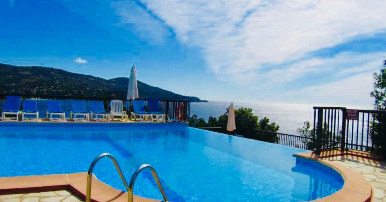 Mazet « Domaine De La Pinede » Διαμέρισμα Le Lavandou Εξωτερικό φωτογραφία